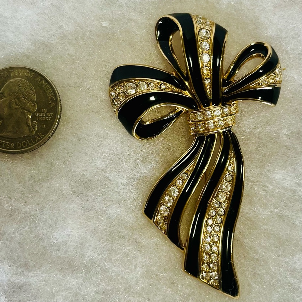 Ribbon and Rhinestones brooch LR